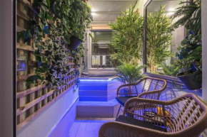 Ermis exclusive apt in Kolonaki